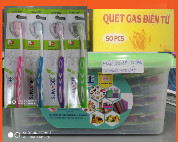 BÀN CHẢI VUÔNG 100 CÂY 